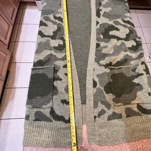 American Eagle Women’s Camo Cardigan Sz. XXL